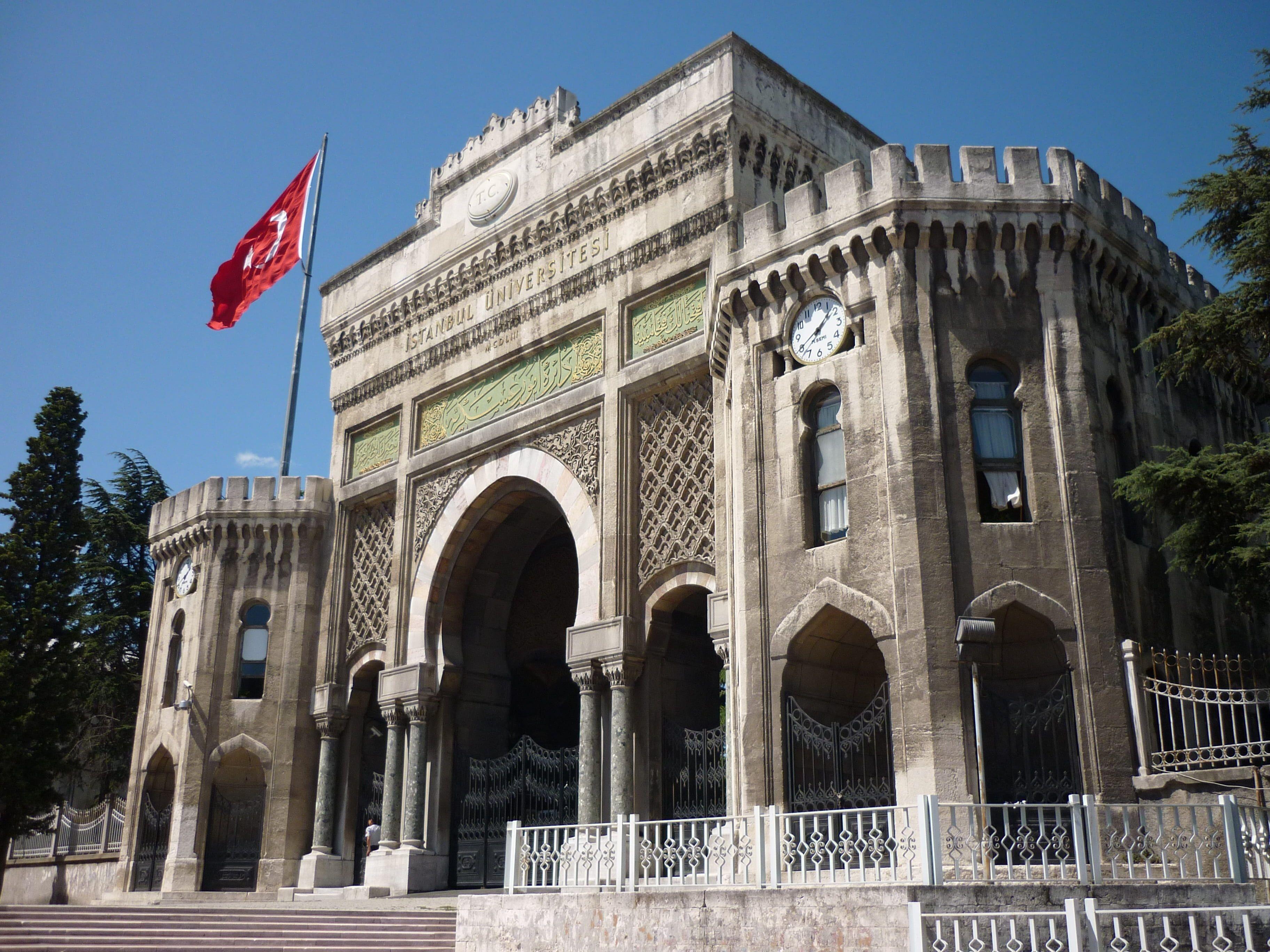 İstanbul Üniversitesi